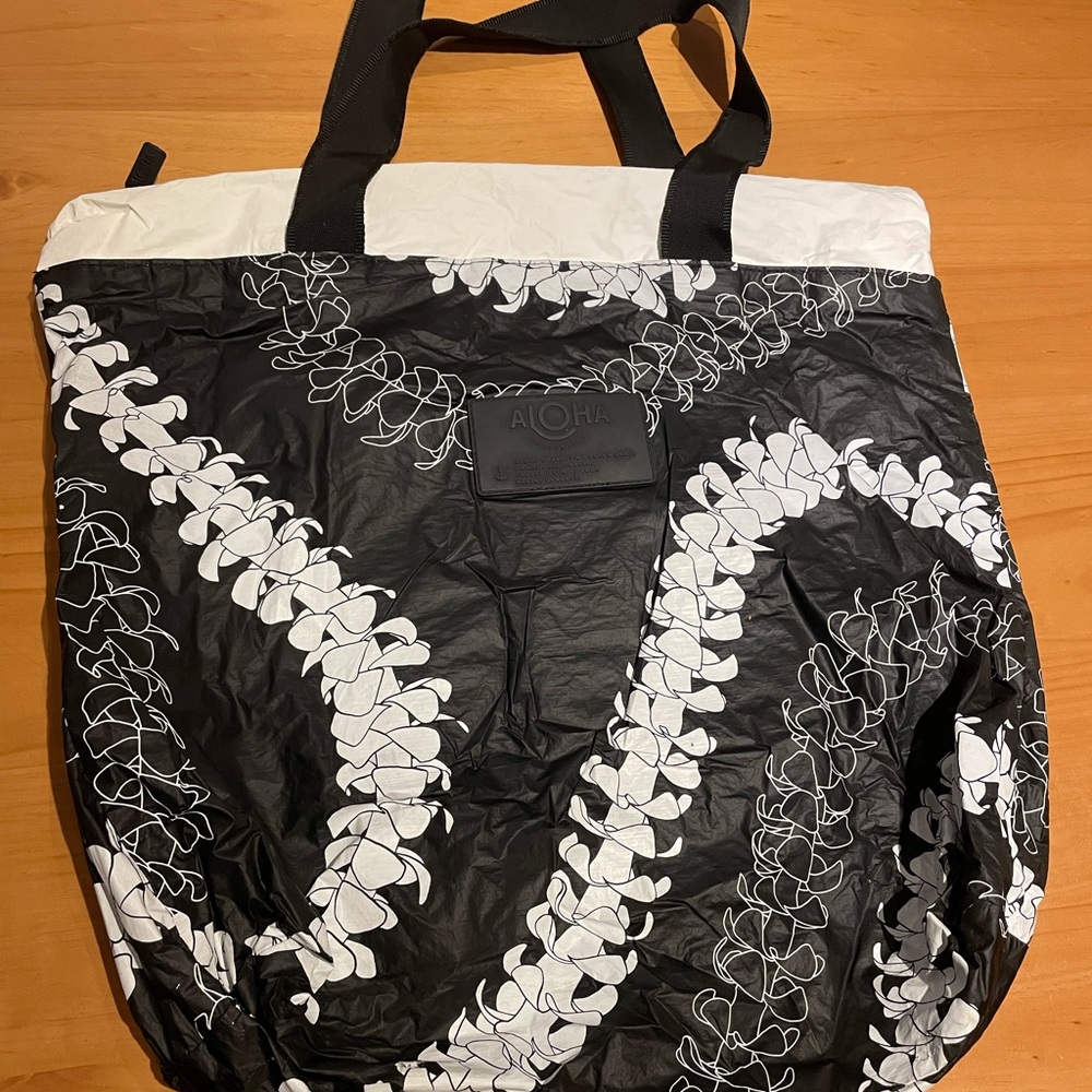 Aloha Collection Day Tripper Tote